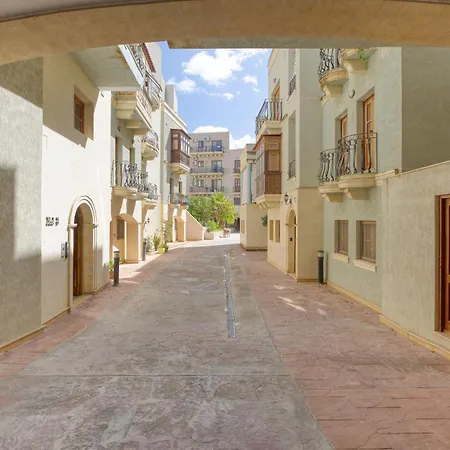 Modern 2br With Backyard In Vibrant St Julians By 360 Estates San Ġiljan